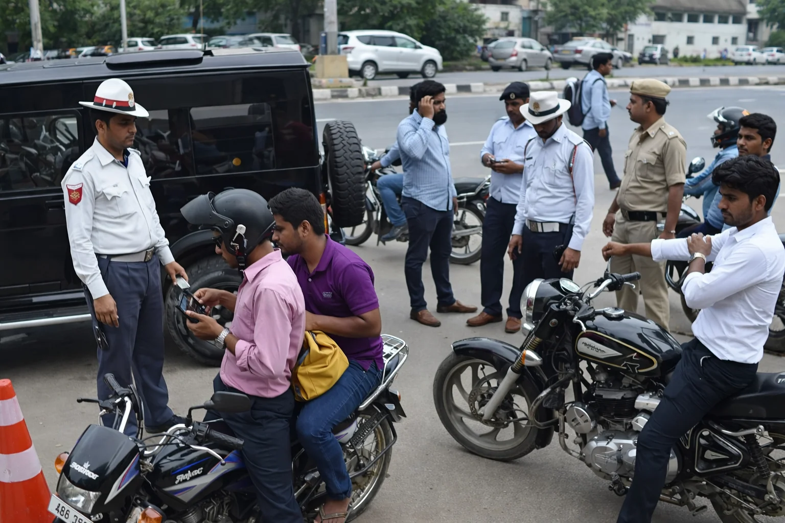 No driving licence, vehicle registration? Here's how to avoid paying fine
